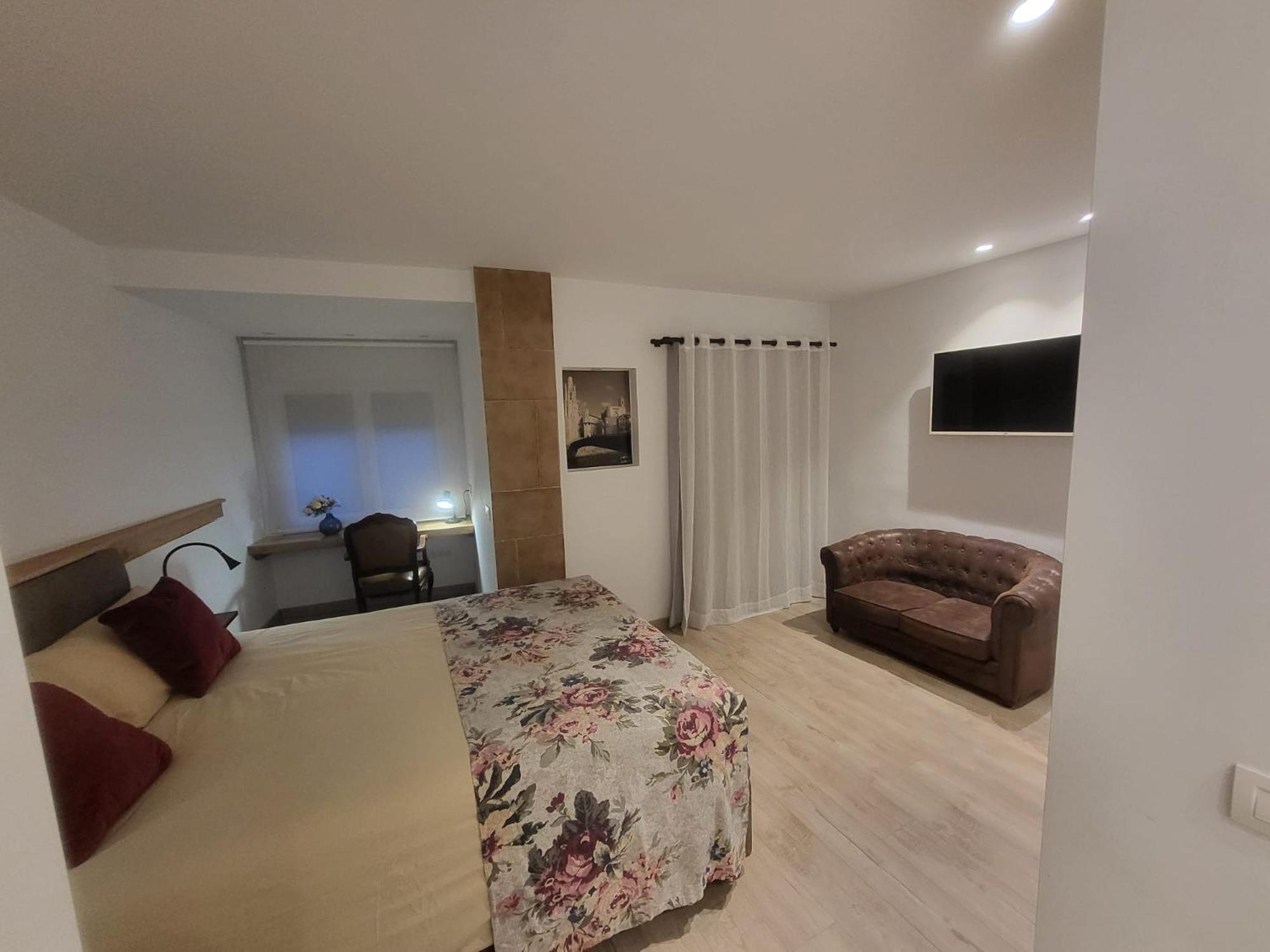Turistic Girona - Piso De 1, 2 O 3 Habitaciones Екстер'єр фото